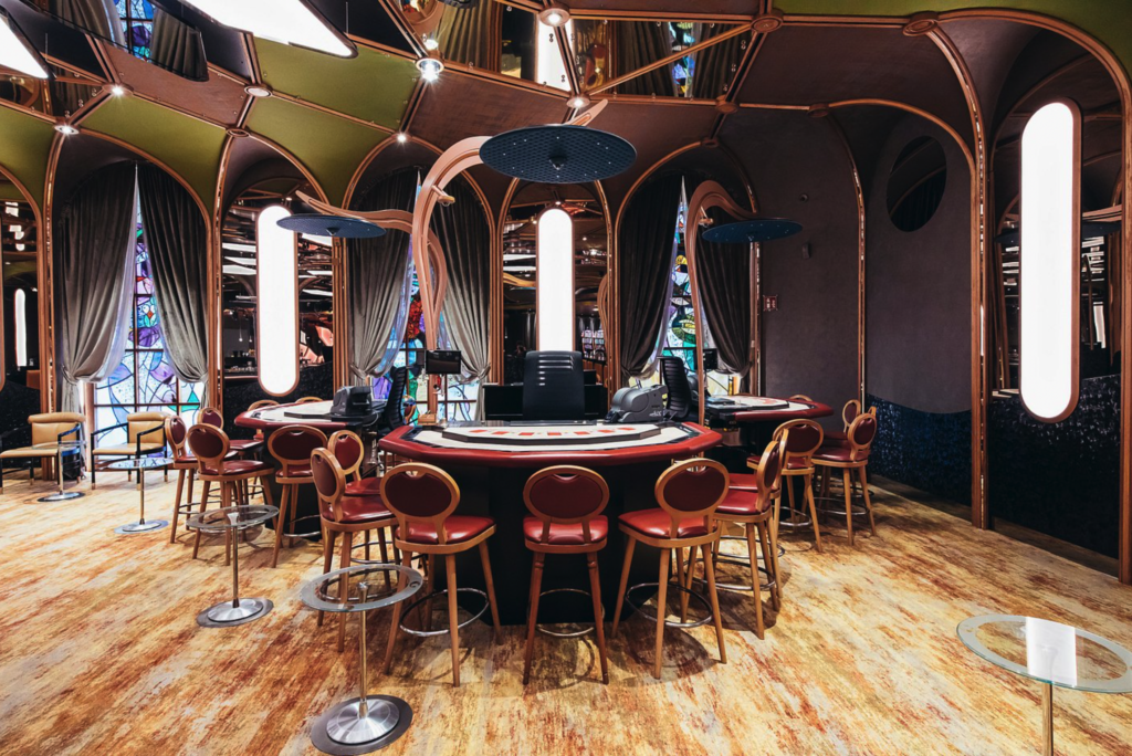 Casino Graz card table